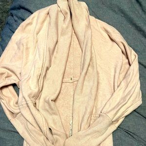 Wilfred Aritzia light pink shrug